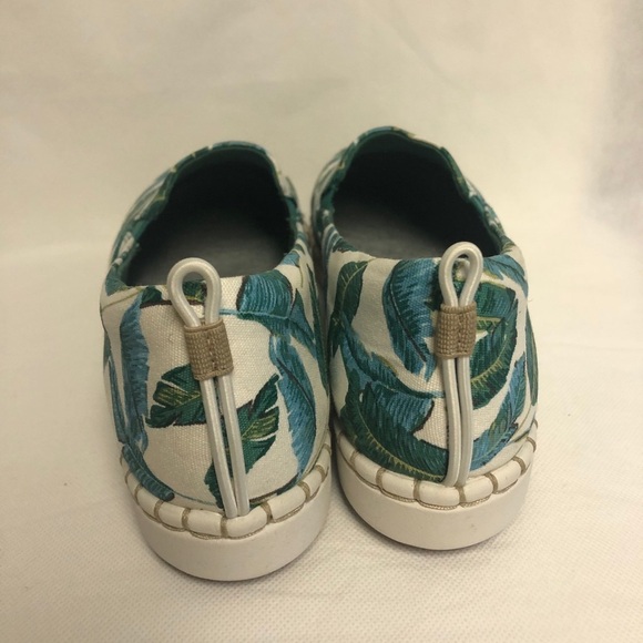 Cloudsteppers by Clarks Slip-on Palm Shoes 8W NWOB Step Glow Jade - Picture 4 of 6